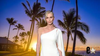Charlize Theron, de 50 años, deslumbra en bikini durante sus vacaciones en Hawái.