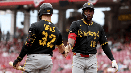 Los Pirates agotan las entradas para su partido inaugural en casa mientras debuta su prospecto número 1.