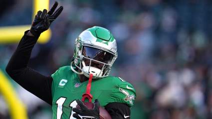 Se insta a los Patriots a usar el Draft de la NFL para obtener "ventaja" sobre los Eagles en las negociaciones por el traspaso de AJ Brown.