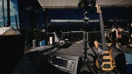 El icónico vocalista de una banda de los 80 habla abiertamente sobre sus "problemas personales" mientras intenta retirarse.