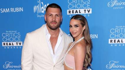 Scheana Shay ofrece una actualización tranquilizadora sobre su matrimonio con Brock Davies en medio de rumores.