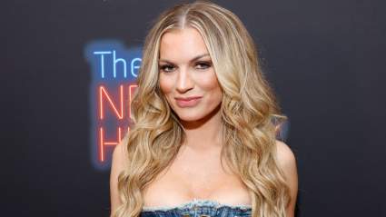 FOTO: Lindsay Hubbard deslumbra con un atrevido vestido transparente en los premios Daily Front Row Fashion Los Angeles 2026.
