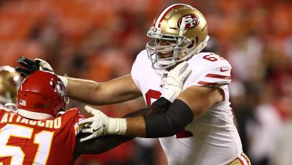 Los Buccaneers recuperan a un ex titular de 1,98 metros y 143 kilos.