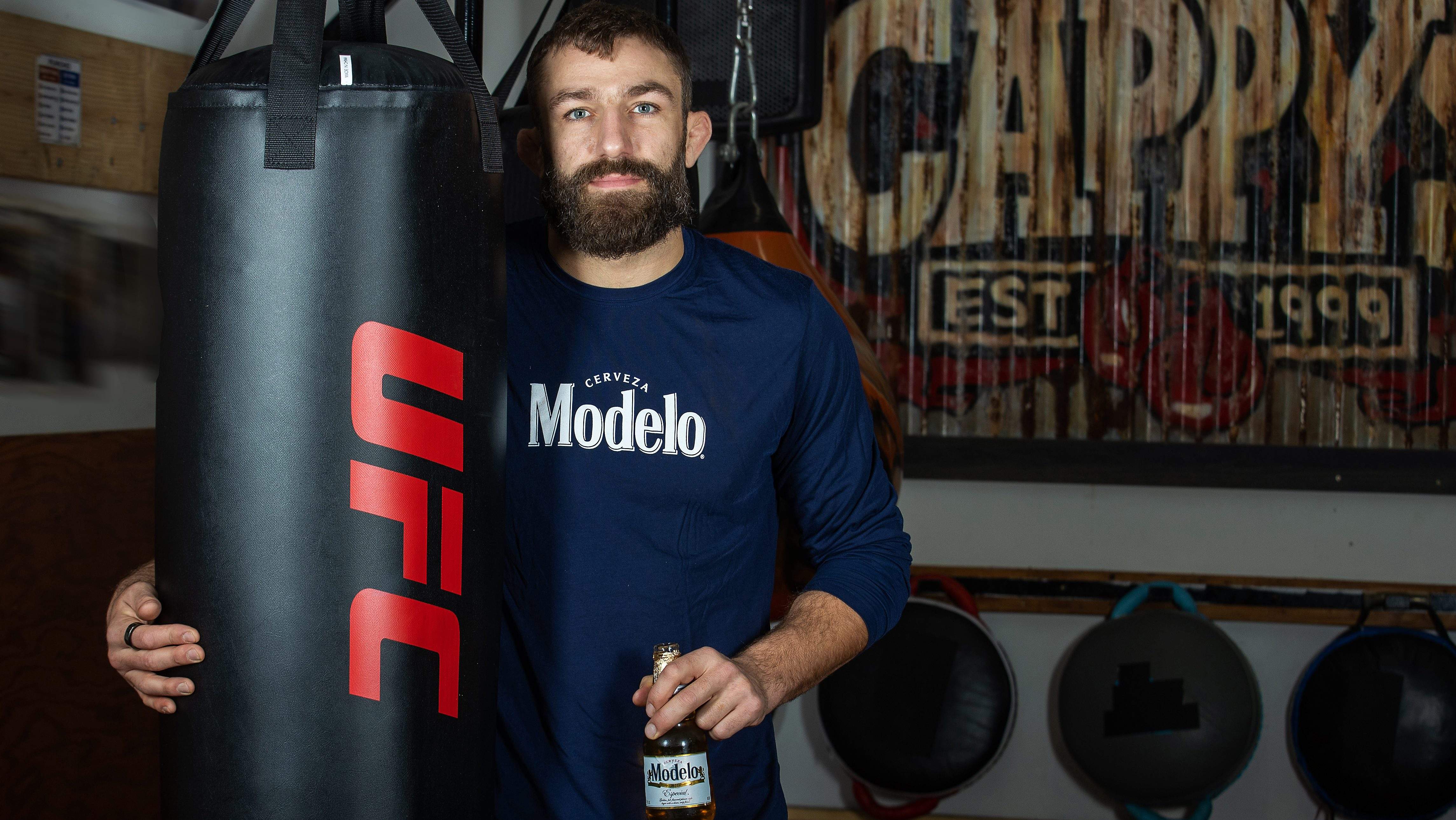 La UFC elimina a dos luchadores veteranos de su plantilla.