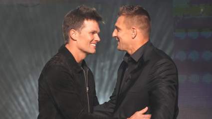 Rob Gronkowski afirma que Tom Brady está en racha tras su divorcio y se encuentra en el centro de atención mediática.