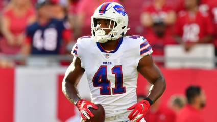 Los Bills fichan a un novato versátil para reemplazar a un miembro popular de la línea ofensiva.