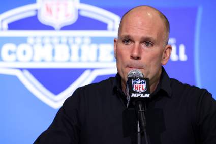 La polémica decisión de los Baltimore Ravens provoca una fuerte reacción de los aficionados enfurecidos.