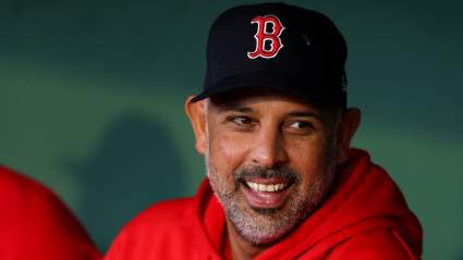 Los Mets reciben duras críticas sobre las posibles posibilidades de contratar a Alex Cora.