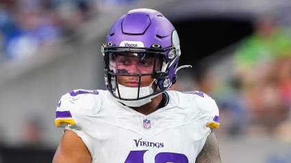 El lanzador abridor de los Vikings, con 27 partidos disputados, regresa a Minnesota en un contrato ventajoso: Informe
