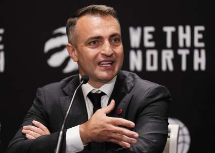 Los Toronto Raptors anuncian el fichaje de un tirador de tres puntos antes del partido contra los Heat.