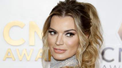 Lindsay Hubbard comparte novedades sobre West y aclara los rumores de una reunión de 'Summer House'.