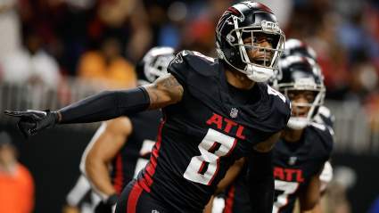 Los Ravens calificaron su propuesta de intercambio como "perfecta" para el jugador All-Pro de la NFL de 1,98 metros y 113 kilos.