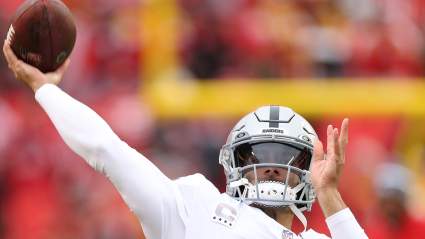 El ex mariscal de campo titular de los Raiders considera retirarse: Informe