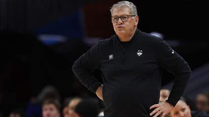 Geno Auriemma se pronuncia sobre la tensa situación con Dawn Staley.