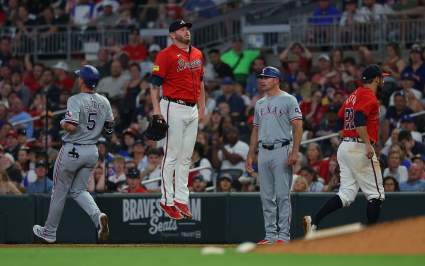 El exlanzador campeón de la Serie Mundial de los Atlanta Braves sigue siendo agente libre de la MLB.