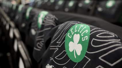 Un exjugador seleccionado por los Celtics en el draft fallece en un accidente automovilístico.