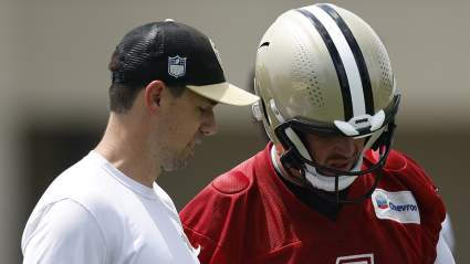 Klint Kubiak tiene un mensaje para Derek Carr en medio de las especulaciones sobre los Raiders.