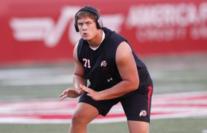 Caleb Lomu, seleccionado por los Patriots en el Draft, comparte su entusiasmo por bloquear a Drake Maye.