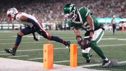 Garrett Wilson comparte con la directiva de los Jets sus planes preferidos para el draft.