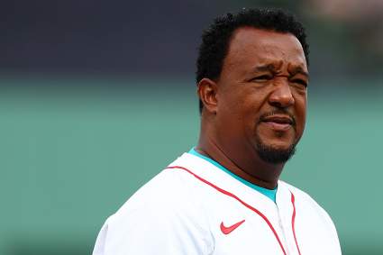 La leyenda de los Boston Red Sox, Pedro Martínez, emite un comunicado tras los despidos.