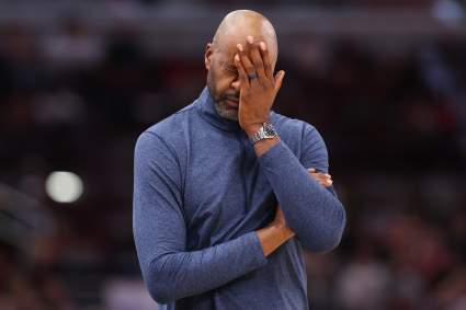 El próximo movimiento de los Magic es obvio después de los cánticos de los fanáticos de "Despidan a Mosley".