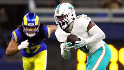 El ex linebacker de los Dolphins, con un contrato de 15 millones de dólares, anuncia su retiro.