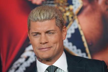 Se revela la sorprendente razón por la que Cody Rhodes "rompió con su personaje" en la televisión de la WWE.