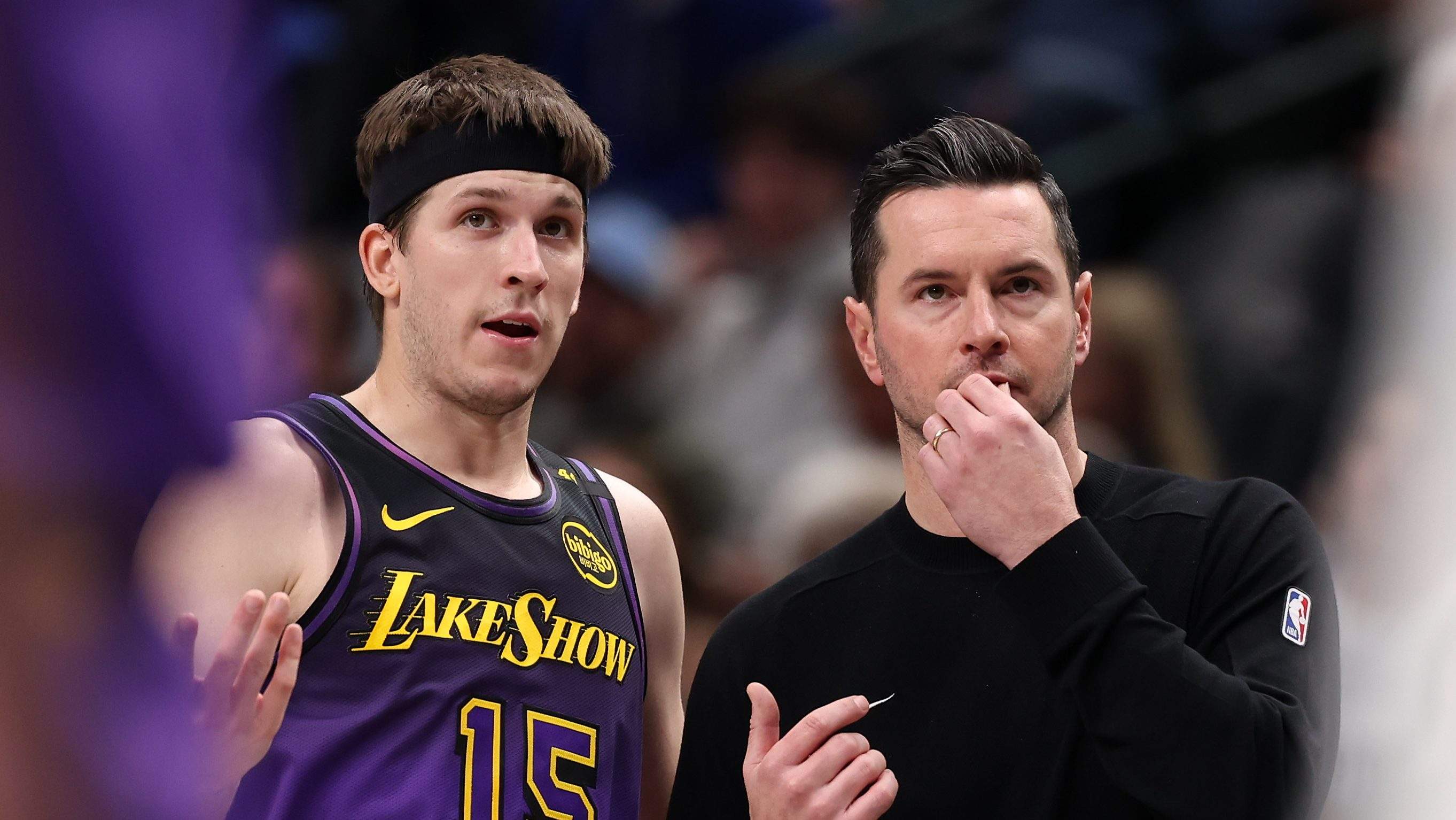 JJ Redick, de los Lakers, envía un mensaje alarmante antes del regreso de Austin Reaves tras su lesión en el quinto partido.