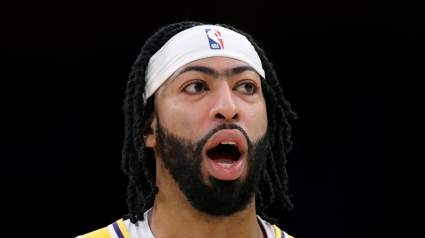 Los Lakers reciben noticias sorprendentes sobre Anthony Davis en medio de las lesiones de Luka Doncic y Austin Reaves.