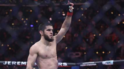 Islam Makhachev vs. Ian Machado Garry en preparación para UFC 330