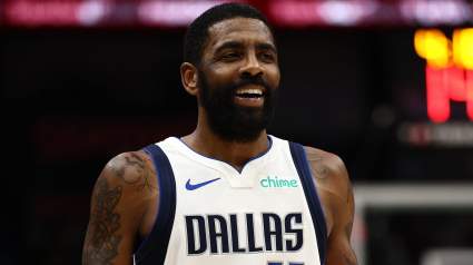 Instan a los Rockets a realizar un intercambio durante la temporada baja por su rival All-Star.