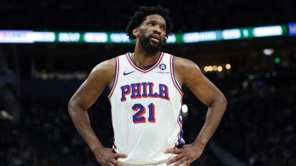 Un informante de la NBA ofrece esperanzas a los 76ers respecto a un posible traspaso de Joel Embiid.