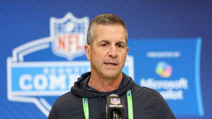 En un nuevo informe sobre los Giants se detallan las tensiones entre John Harbaugh y Joe Schoen.