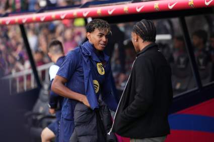 El partido entre el Barcelona y el Celta de Vigo genera inquietud mientras el Camp Nou espera el resultado.