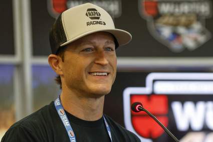 Una leyenda de NASCAR toma el relevo tras el aparatoso accidente que deja a Anthony Macri fuera de competición.