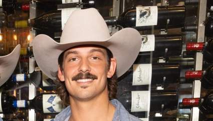 John Sansone confirma su romance con Ella Langley tras el éxito de 'Farmer Wants a Wife'.