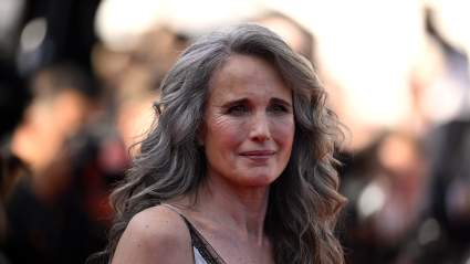 Andie MacDowell revela la adorable razón por la que sus nietos piensan que es "fabulosa".