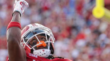 Nueva predicción indica que los Raiders incorporarán a un emocionante receptor abierto con 22 touchdowns.