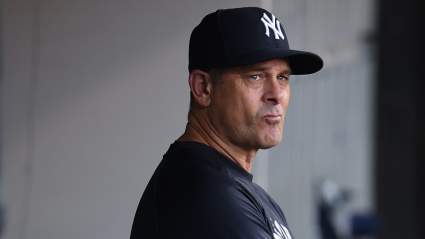 El entrenador de los Yankees insinúa que podría limitar los retos de abdominales de la estrella.