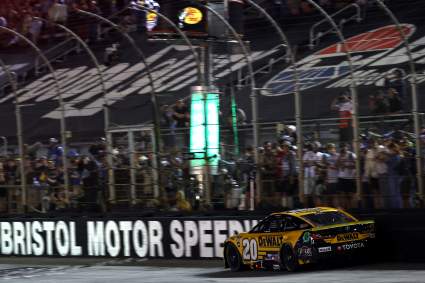 Cómo ver todas las carreras de NASCAR en el Bristol Motor Speedway 2026: Calendario completo, guía de televisión y streaming.
