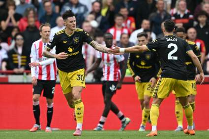 Partido de la Premier League entre el Manchester United y el Brentford: Un choque clave que podría cambiar la lucha por los cuatro primeros puestos.