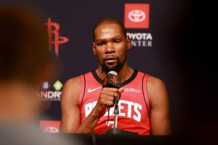 El mundo de la NBA reacciona al anuncio de Kevin Durant antes del partido Rockets-Lakers.