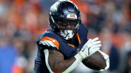 Los Broncos, en su intento por ganar ahora, intercambian a un novato con 12 touchdowns por un corredor con 1000 yardas.