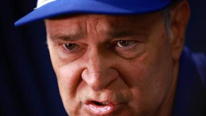 Los Phillies realizan cambios drásticos en medio de la reorganización de Don Mattingly.