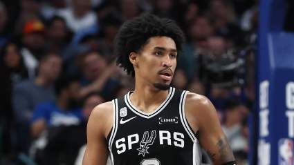 Dylan Harper, de los Spurs, está en camino de superar a la leyenda de los Lakers en la historia de la NBA.