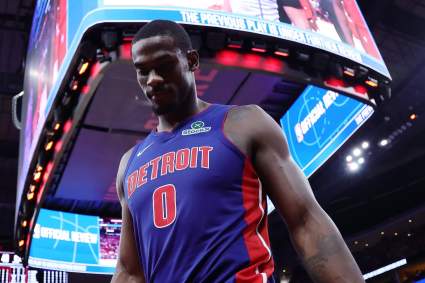 Cade Cunningham aborda el problema de Jalen Duren en el primer partido de los Pistons.