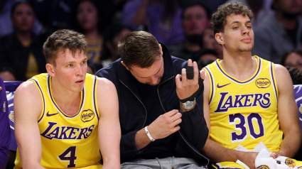 El escolta de los Lakers, con contrato dual, termina subcampeón del premio al Jugador Defensivo del Año de la G League.