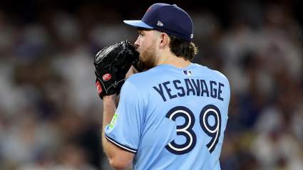 Los Toronto Blue Jays reciben noticias sobre Trey Yesavage antes del partido contra los Guardians.
