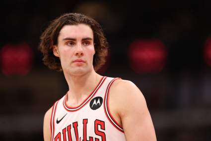 Los Chicago Bulls anuncian la incorporación de Josh Giddey antes del partido contra los Suns.