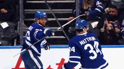 Matthews y Nylander presionan a los Maple Leafs para que sean agresivos esta temporada baja.